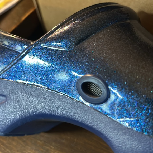 👟🦋🥿Blue slip resistant Clogs 🦋♥️ - Picture 5 of 5